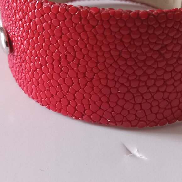 Genuine stingray cuff bracelet red with silver .925 decoration  Antique de Paris - Picture 14 of 16